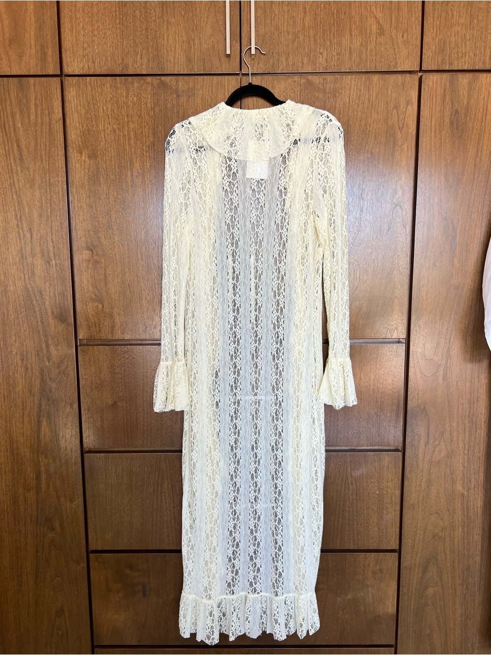 Cream Lace Ruffled Long Duster - Picture 5 of 7